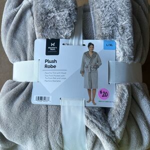 Plush robe - so soft!